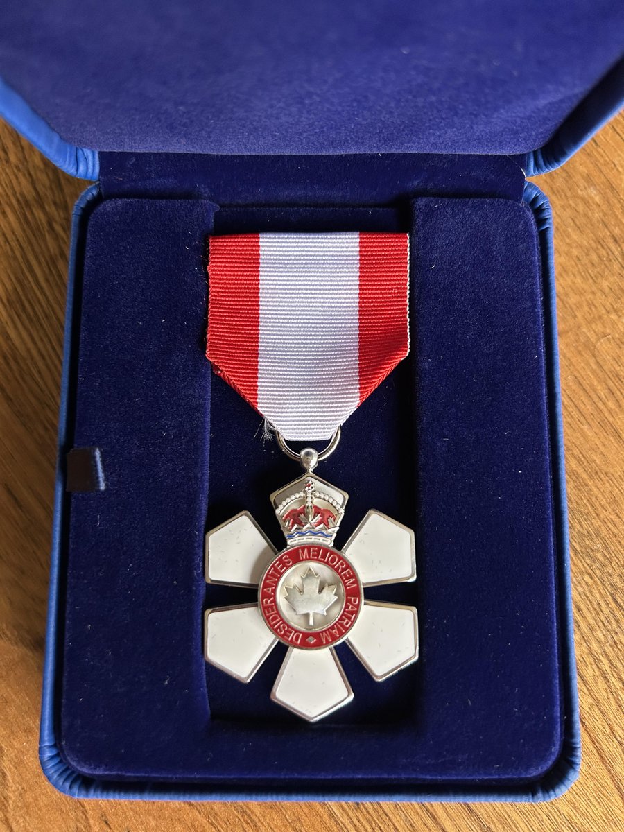 jimkyte's tweet photo. I’m very proud and humbled to join these amazing Canadians in the @OrderofCanada yesterday at @RideauHall. 

We sang O’ Canada at the end of the ceremony and even though I stood through hundreds of renditions of our National anthem at the beginning of hockey games, it was only the second time in my life I have ever had chills hearing it. 

The first time was hearing a beautiful rendition in 2017 when playing for the Ottawa Senators Alumni on Parliament Hill—a light snow was falling and I saw the Canadian flag flying on top of the Peace Tower. I thought then that nothing could be more Canadian than that moment. Yesterday's ceremony surpassed that experience. 

I told Her Excellency Mary Simon, The Governor General of Canada, that we share a common thread—she is the first and only Indigenous Governor General of Canada in our 157 years as a nation, and I am the first and only deaf player in the 108 year history of the @NHL--I sincerely hope we are not the last of our kind. 

Thank you vey much for this incredible honour!
Merci beaucoup!
Kichi miigwech!
Qujannamiik uqausinginnik!

@GGCanada