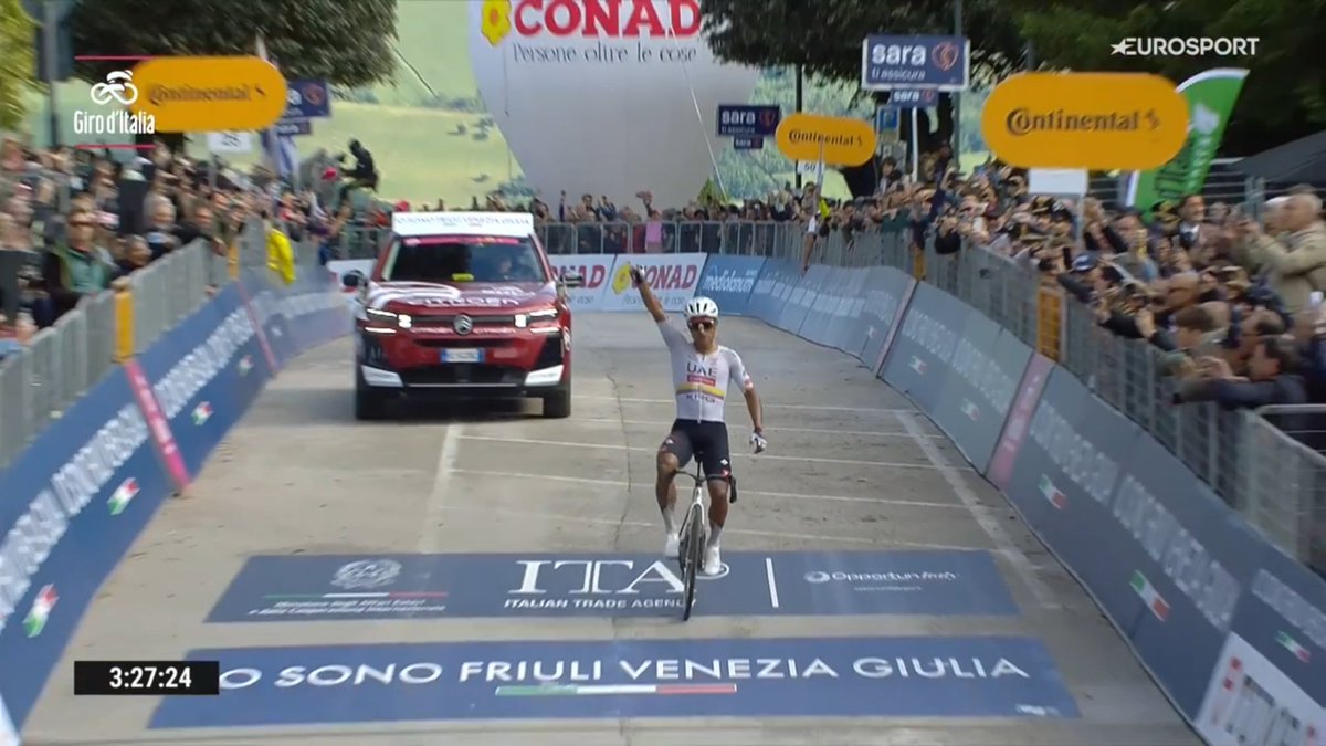 Le Gruppetto tweet media