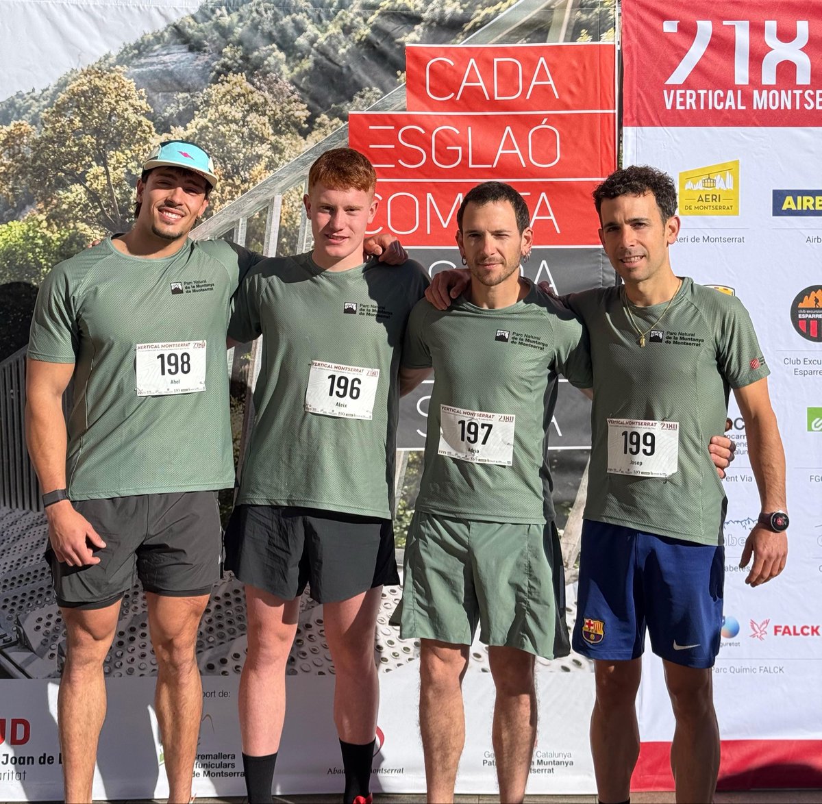 PNMontserrat's tweet photo. 🤝 L’equip del Patronat de la Muntanya de Montserrat ha aconseguit el millor temps en la categoria “Som Un Equip” de la @VerticalMont 

⛰️ En una edició amb rècord de participació per equips, han completat el repte solidari amb un temps de 24:45. https://t.co/2smF6rdjGd