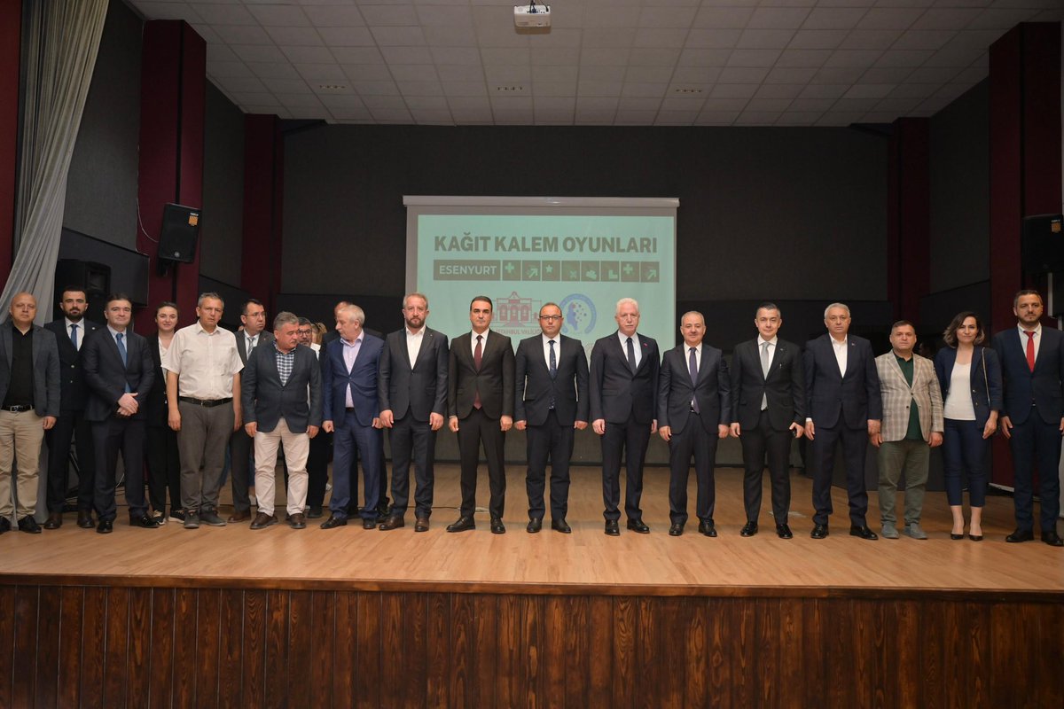 TayfunOzyolcu's tweet photo. Valiliğimizin himayesinde Tüm Akıl ve Zekâ Oyunları Federasyonu tarafından organize edilen Kağıt Kalem Oyunları Turnuvası Finalleri, ilçemizde yoğun katılımla gerçekleştirildi.📝
Esenyurt Recep Tayyip Erdoğan Anadolu İmam Hatip lisemizde final programına katılan İstanbul Valimiz Sayın Davut Gül, müsabakaya giren öğrencilerimize başarılar diledi.
@Yusuf__Tekin @MucahitYentur