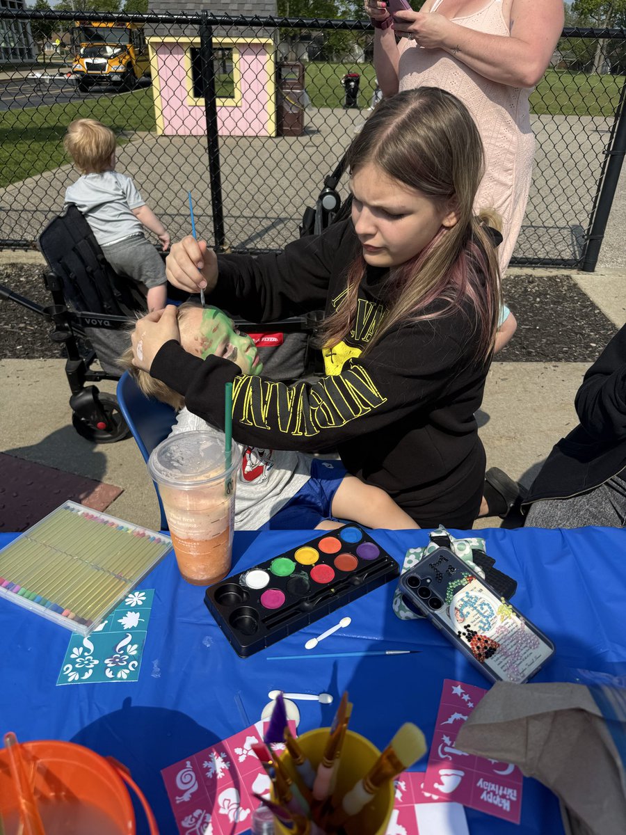HurricanesSuper's tweet photo. Another great school community event!! https://t.co/E0vMKxQhb0