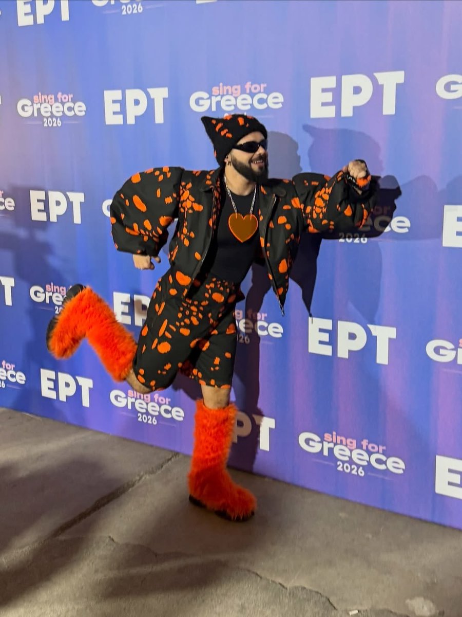 GenZFanfix's tweet photo. Harris Drover what are you doing at #Eurovisión2026 even?!?! https://t.co/Nm599TyMma