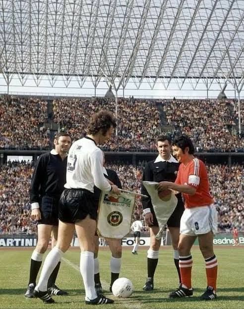 FootballRetroPlus tweet media