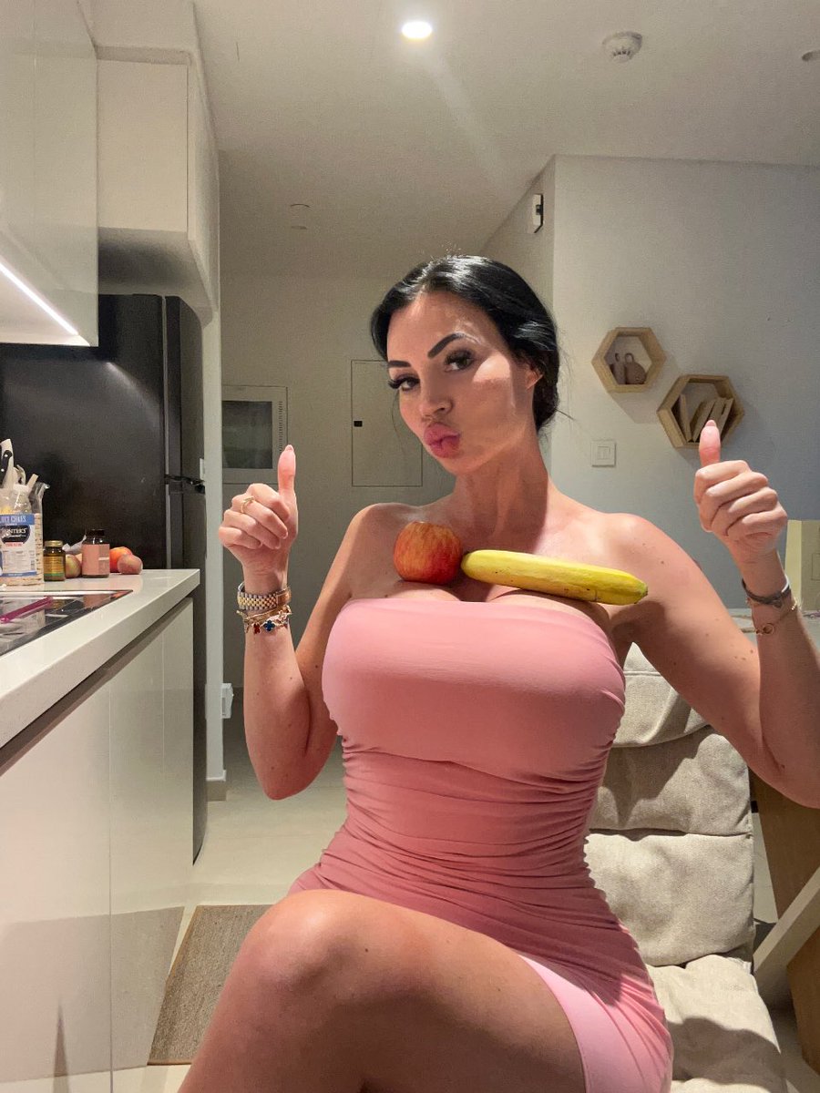 Yvonne Bar tweet media
