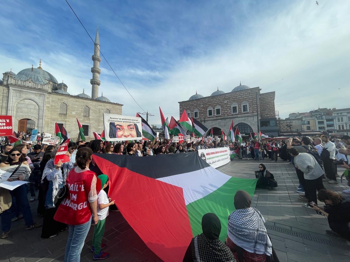 DIP_Turkey_Int's tweet photo. 🇵🇸Today, as part of the demonstration organized by FEK (Palestine Action Committee), DIP marched in Istanbul to raise high the flag of anti-Zionist and anti-imperialist struggle on the Nakba day. 

From the river to the sea, Palestine will be Free! https://t.co/9SKRf4zyCR