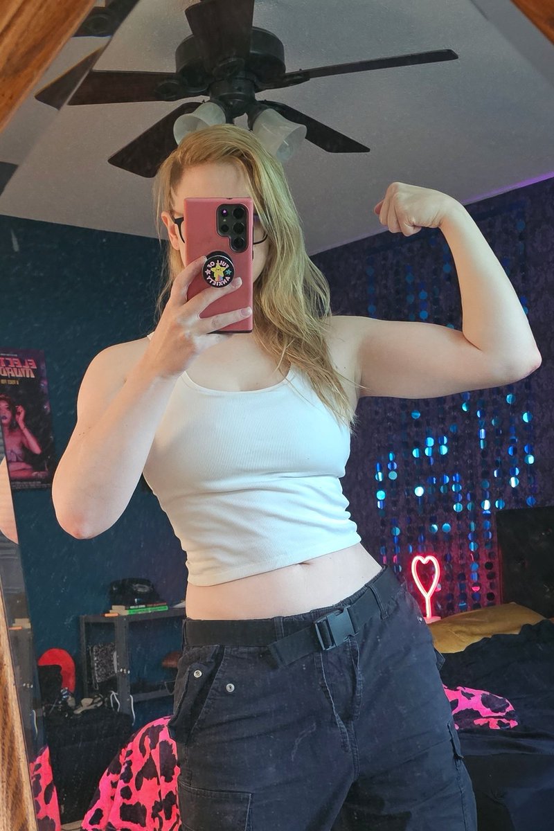 Veronica Dax tweet media