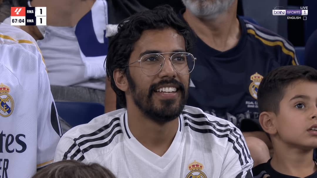 murnd's tweet photo. هارد لكم يالنصراوية...  وفالكم الدوري روشن ان شاءالله... اذا ماصارت اسيا تصير ان شاءالله الدوري... اهم شي ماتصير لكم نكسة في المباريات القادمة لكم. 
هنيالكم في الاعب عبدالله الحمدان
#عبدالله_الحمدان
#اكشن_مع_وليد
#وليد_الفراج
#النصر_ضمك
#النصر_غامبا_أوساكا
#دوري_ابطال_اسيا_2 https://t.co/DDKsSe9lg2