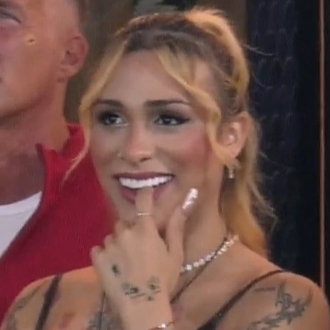 jor_geluna's tweet photo. EDUARDO AL 9009

Estaré bancando que 
DANELIK sea quien elimine a LUANA en un versus 
TROLUANA lávate la argolla con agua bendita antes de hablar de MADRELIK 

#GranHermano https://t.co/qMd7IMVhs3