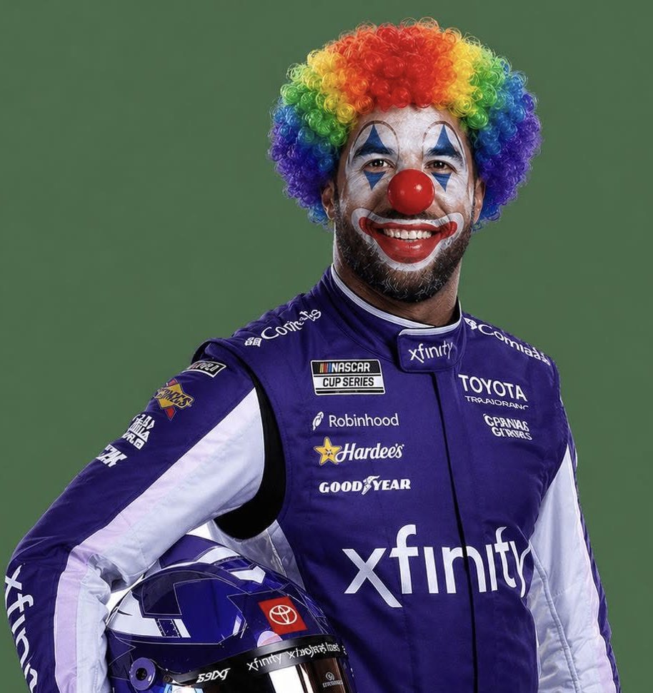 WhittyJk's tweet photo. @23XIRacing @XfinityRacing @BubbaWallace https://t.co/4hwXVO8Kik