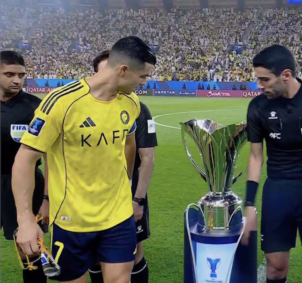 AL_mmeltaa's tweet photo. @AlNassrFC حدك نظر 🤓 https://t.co/5N81kHwL1T