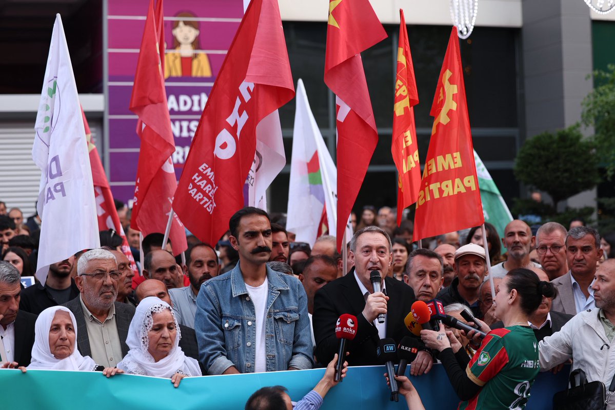 DEM Parti tweet media