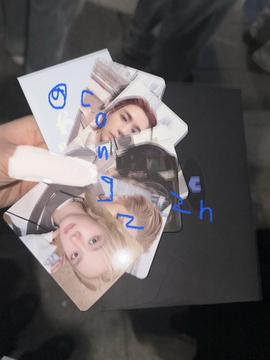 콩이◡̈ tweet media