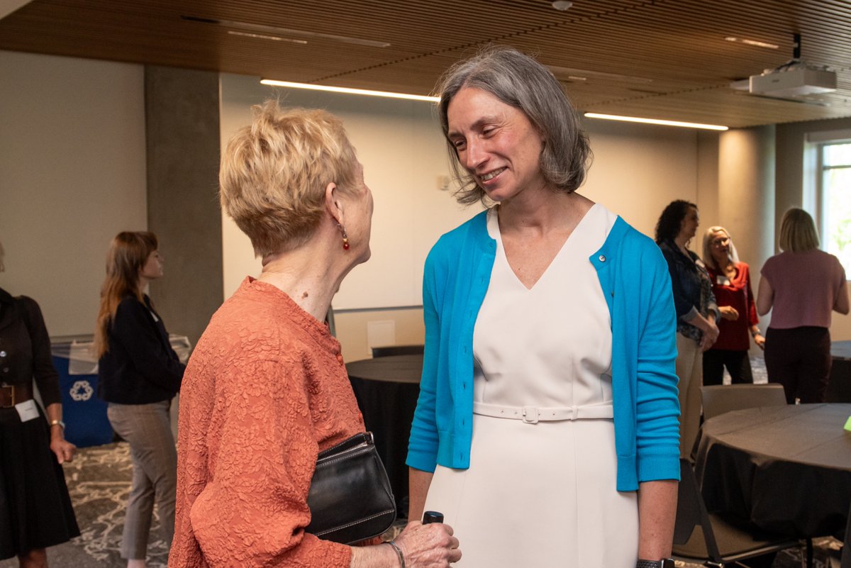 doctormaxine's tweet photo. In my first term, I’ve heard from all corners of this district — folks want to lower costs, end illegal wars &amp; corruption, dismantle ICE, transform our healthcare system, and more.

This election is about Oregonians coming together to demand better. I won’t stop fighting for you! https://t.co/VUqgIhWOY1
