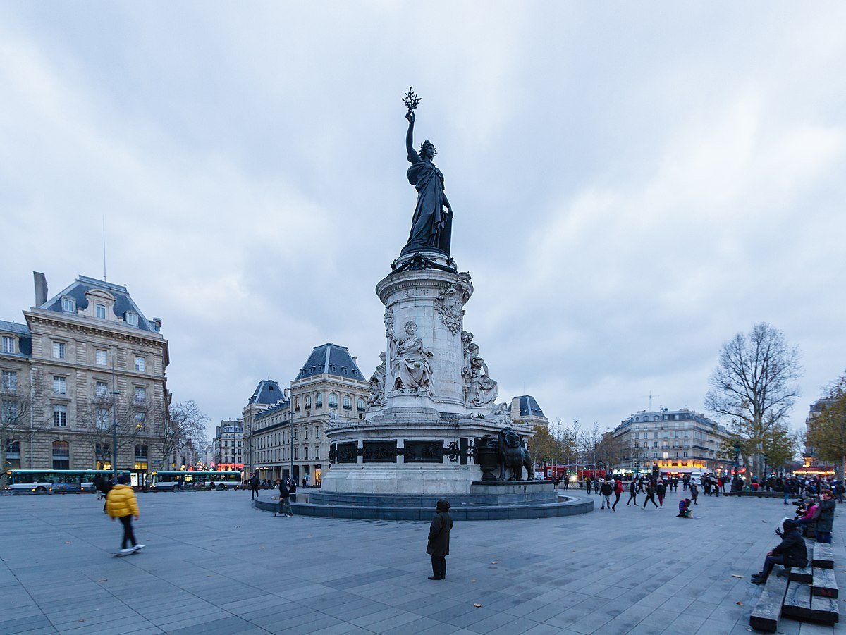 Parisienne d'origine, plus très fière de l'être tweet media
