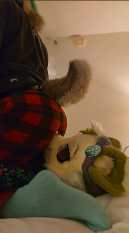 Golde_Supernova's tweet photo. preview pics

 YES I do bottom &amp; top in the video <_< https://t.co/XVh0ZXIbRM
