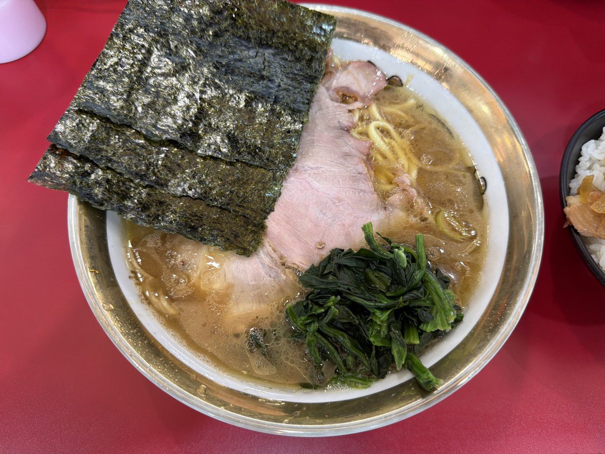 78_nappa's tweet photo. 杉田家 千葉駅前店 ラーメン(カタメ濃いめ)+まぶし丼 千葉県千葉市中央区中央2-2-6 https://t.co/SFOQDGIbWT