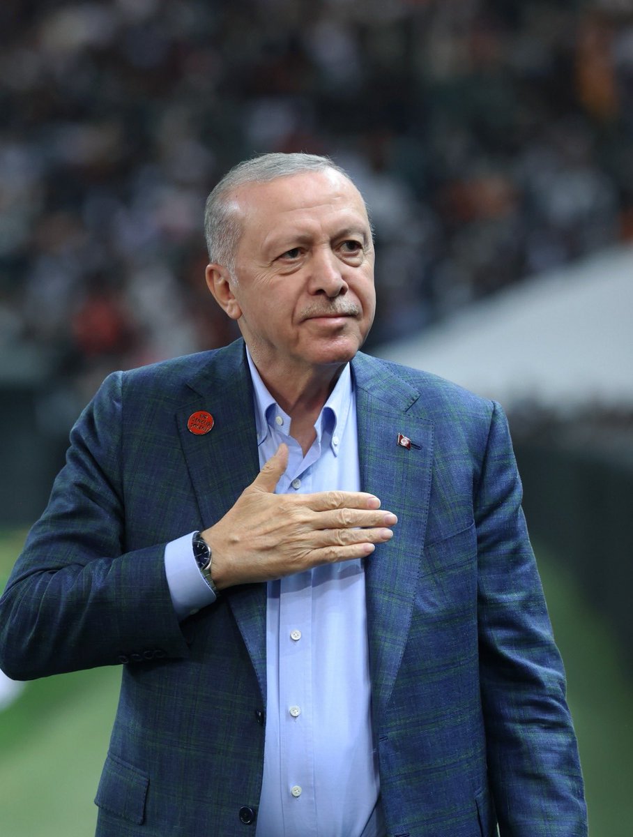 Sayma15399249's tweet photo. Gençliğin kahramanı!

@RTErdogan 
#BirGençlikŞöleni https://t.co/QNrsk5YpaT