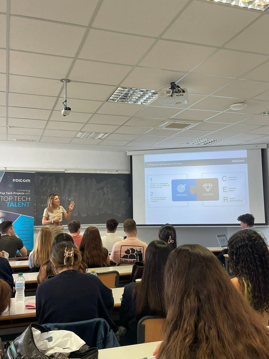 adeupv's tweet photo. 👨‍🎓 De la empresa al aula: Ana Darder, socia fundadora y directora de RR. HH. de @EdicomGroup  y miembro del @CSocialUPV visitó FADE para hablar de talento con ADE+Teleco y ADE+Informática. Gracias a @edicomgroup_HR , Gabriela Ribes y Sofía Aparisi. #FADEUPV #UPV #EDICOM #RRHH https://t.co/UAanCbVSUa