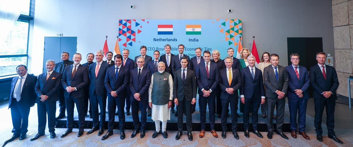 PMO India tweet media