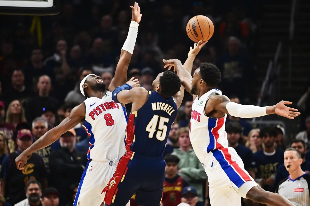 basketusa's tweet photo. Detroit, l’équipe qui refuse de mourir

🗣️ « On est unique. On veut défier tous les pronostics. On ne se laissera pas faire, par qui que ce soit. On sait que c’est nous contre le reste du monde. »

🔗 https://t.co/lWDt6oZdfv