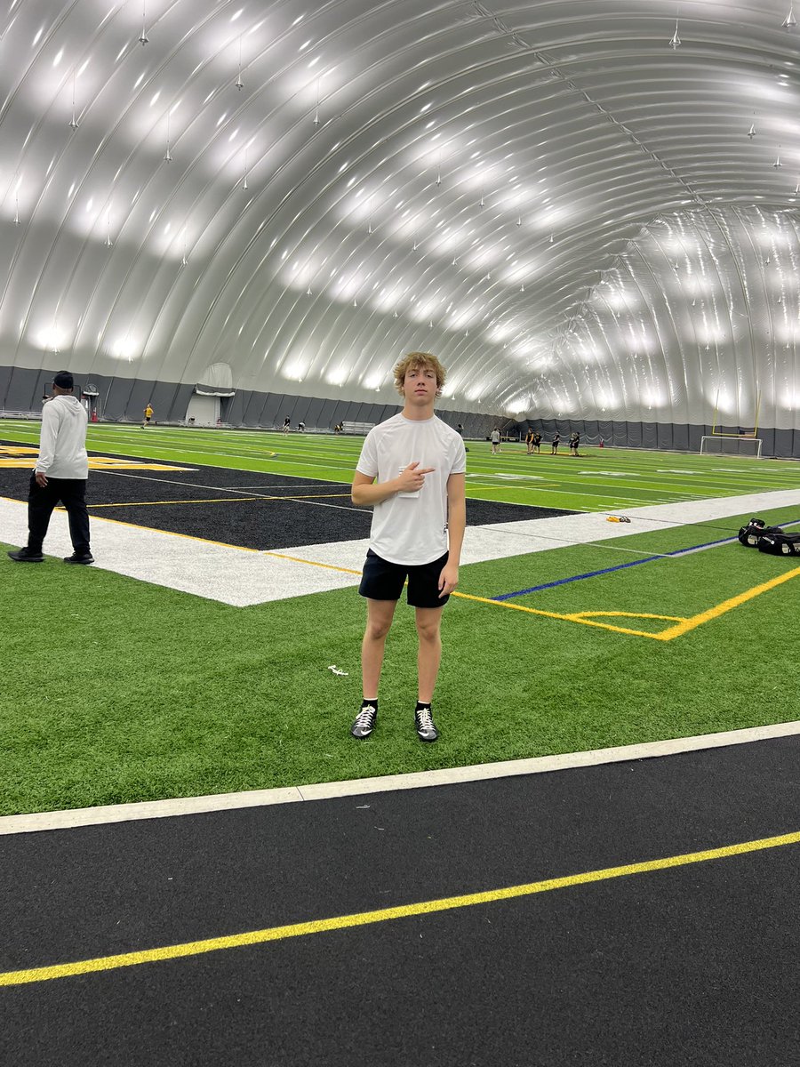 JakeStout02's tweet photo. Grateful for the opportunity to compete today and learn from a great staff. Thank you to the coaches for the invite and for putting on a great camp. @AdrianCollegeFB @Coach_Shiels @JebPalka https://t.co/v1bmNeLclr