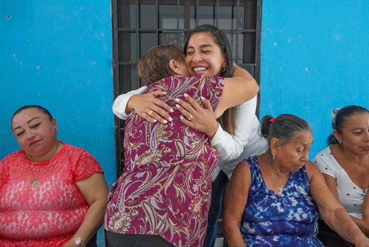 MarybelVillegas's tweet photo. De mujer a mujer ¡vamos juntas! 
El corazón valiente de cada una de ustedes es una motivación para seguir trabajando por un futuro de progreso y bienestar para todas.
Con nuestra Presidenta @Claudiashein , México cuenta con sus mujeres 🙌🏻❤️
@PartidoMorenaMx @A_MontielR @CitlaHM https://t.co/oGhvHufkGo