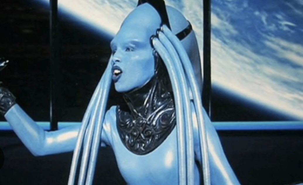 royalah90's tweet photo. Erste Assoziation bei Frankreich. Wer es noch kennt #the5thelement #ESC2026 https://t.co/KWH05dFG3h