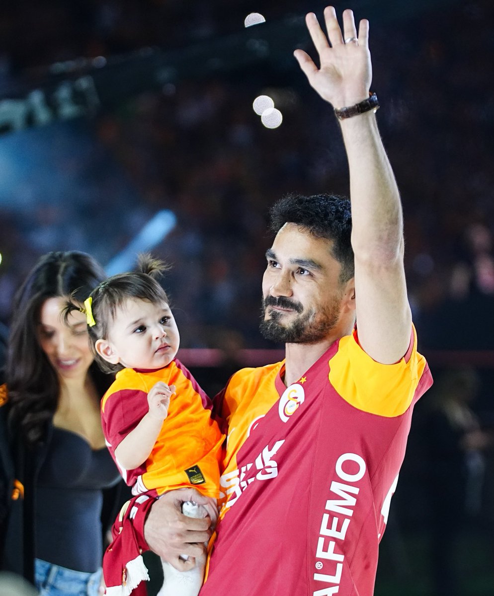 ultrAslan tweet media
