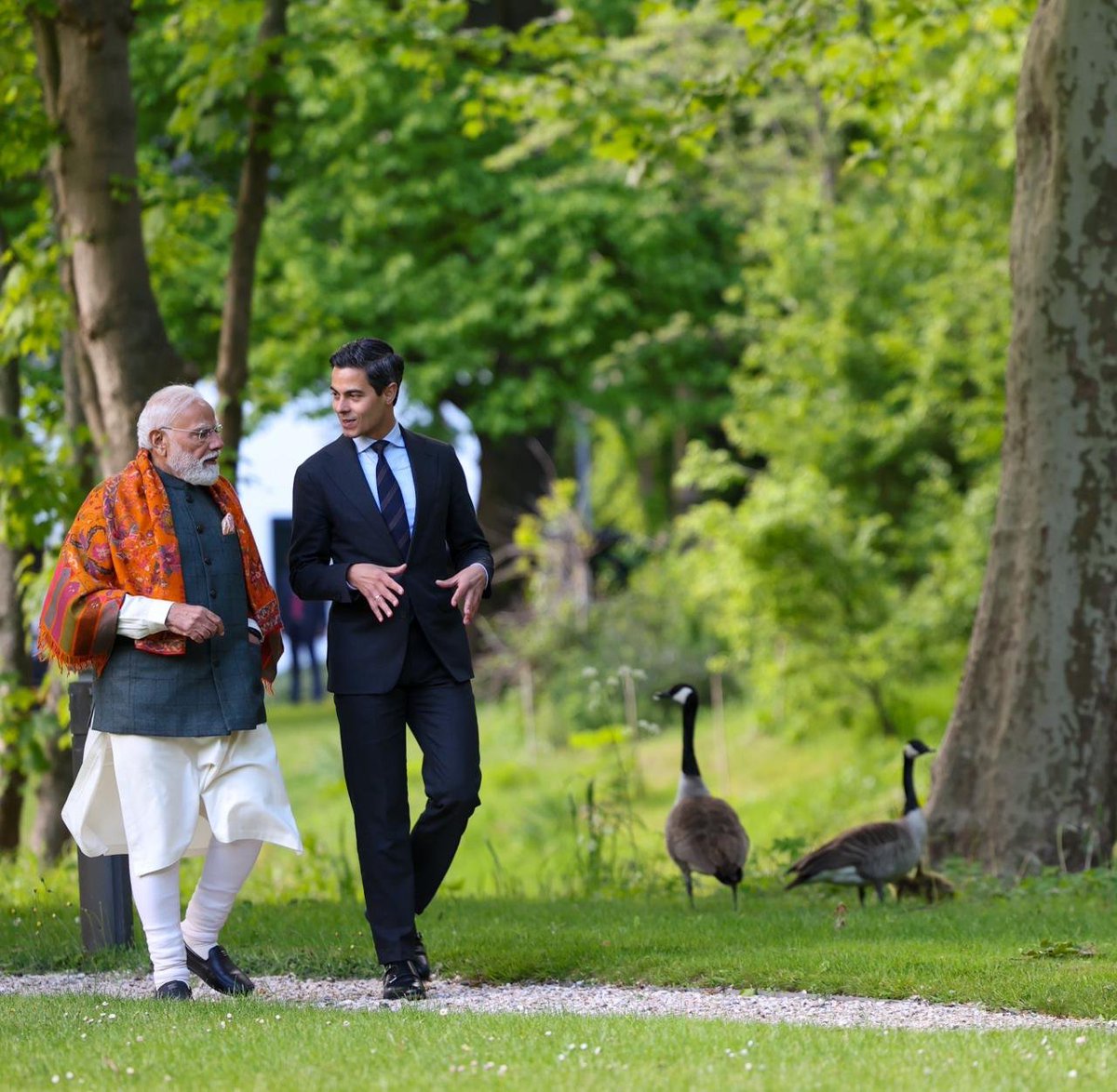 PMO India tweet media