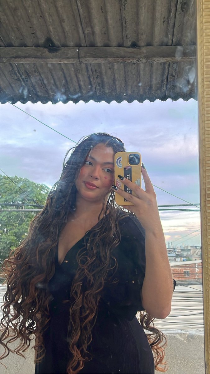 yolly rainha e o resto nadinha 🇩🇪👑 tweet media