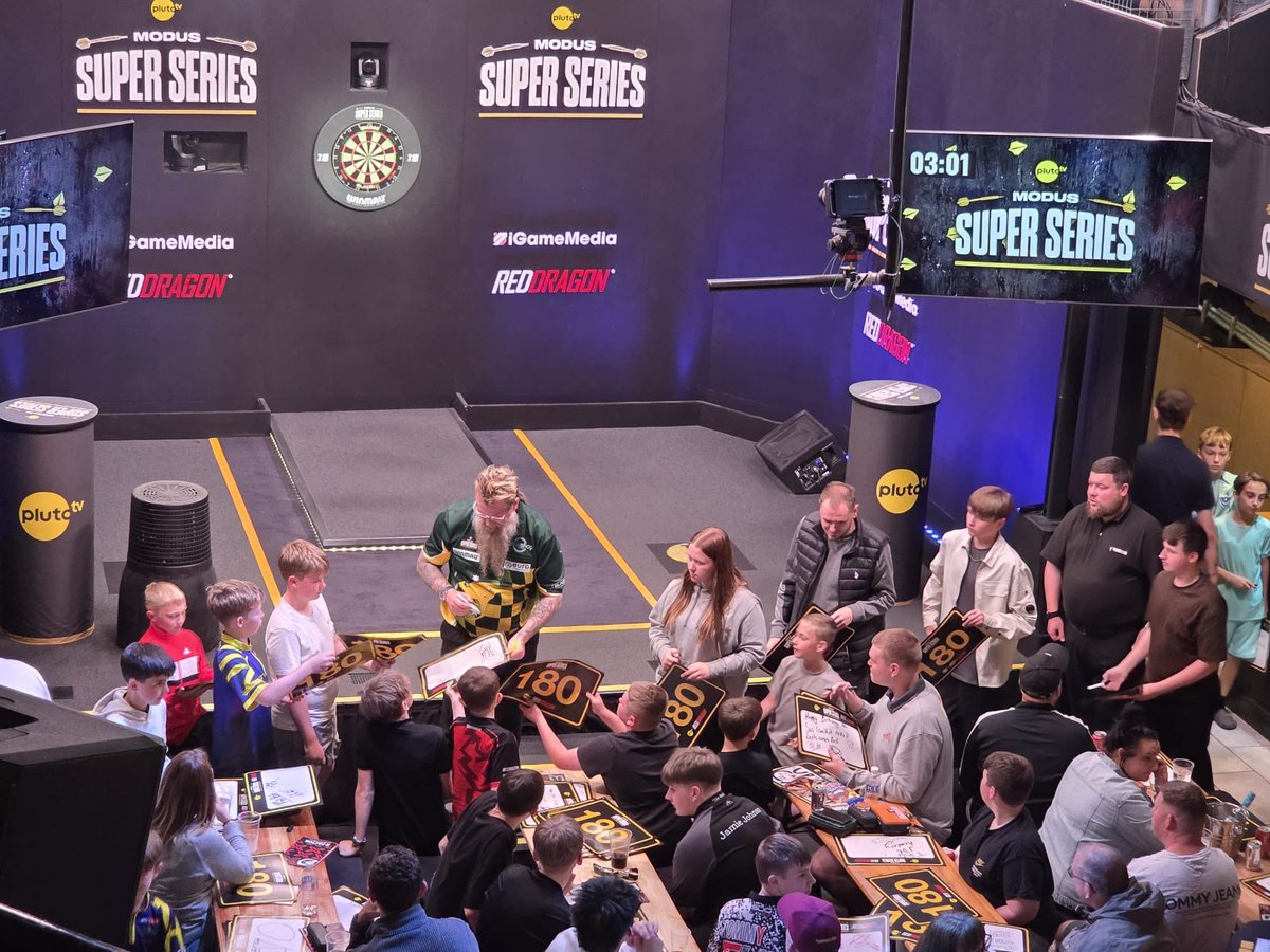 Glen Durrant tweet media