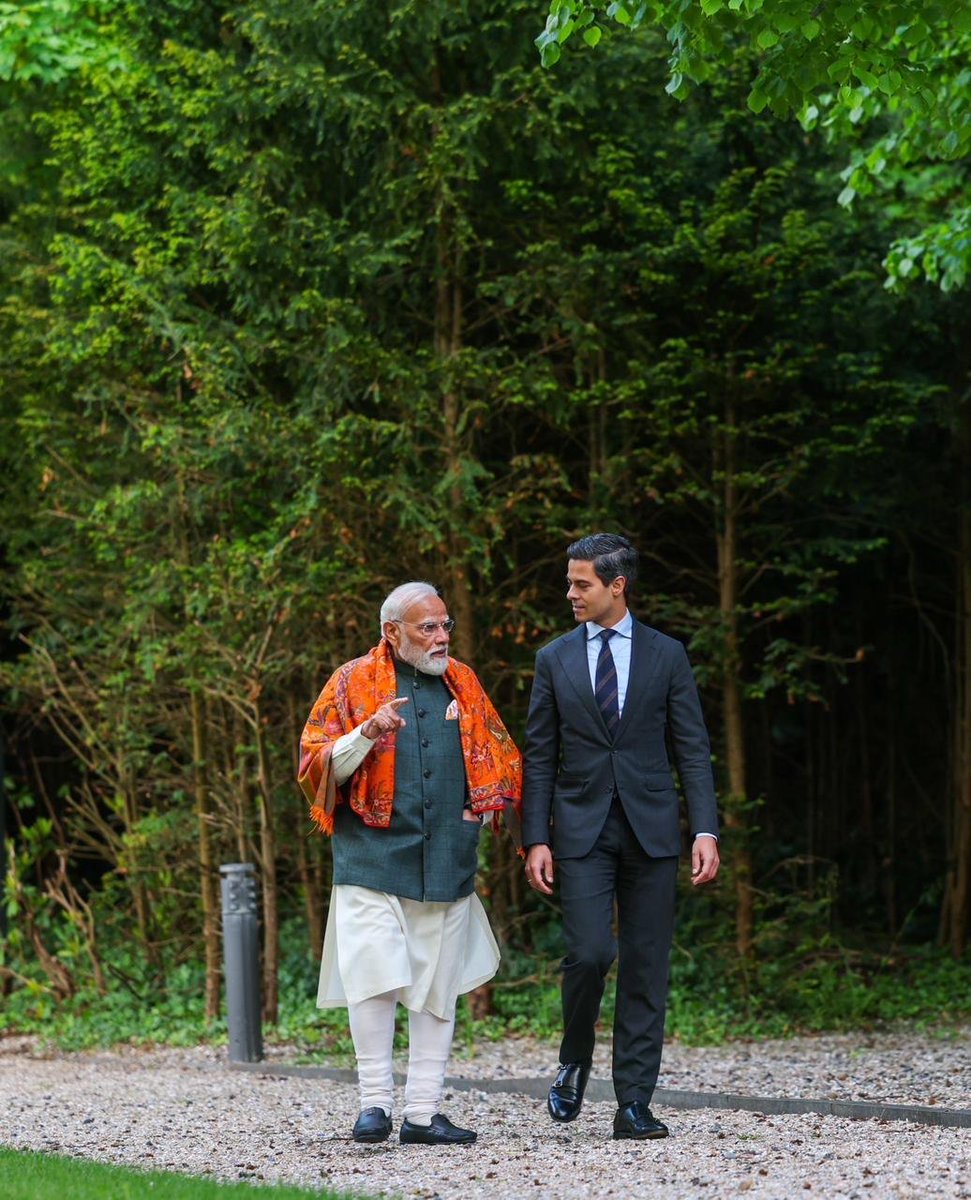 Narendra Modi tweet media