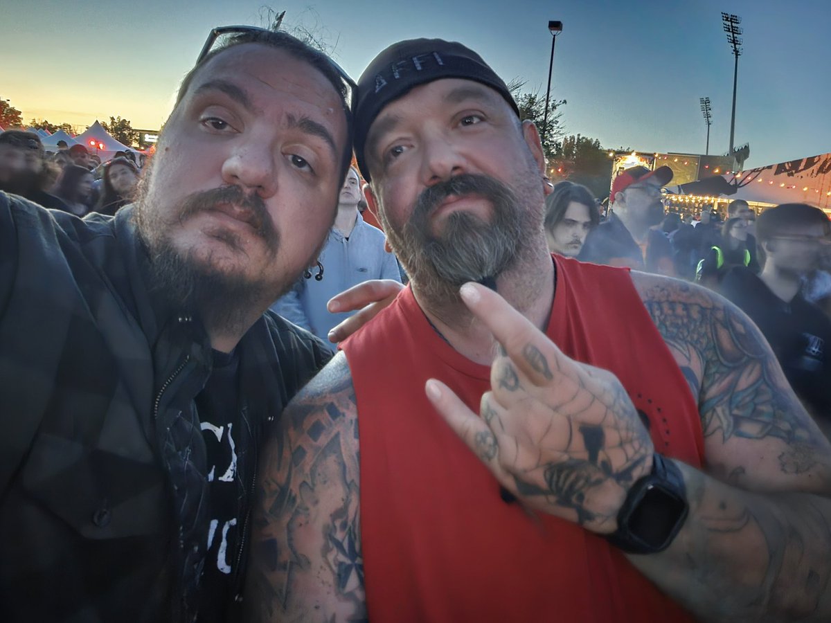 shamis64's tweet photo. Sonic temple day 3 with the family! Let's fucking go!!! https://t.co/DIz7HHzdca