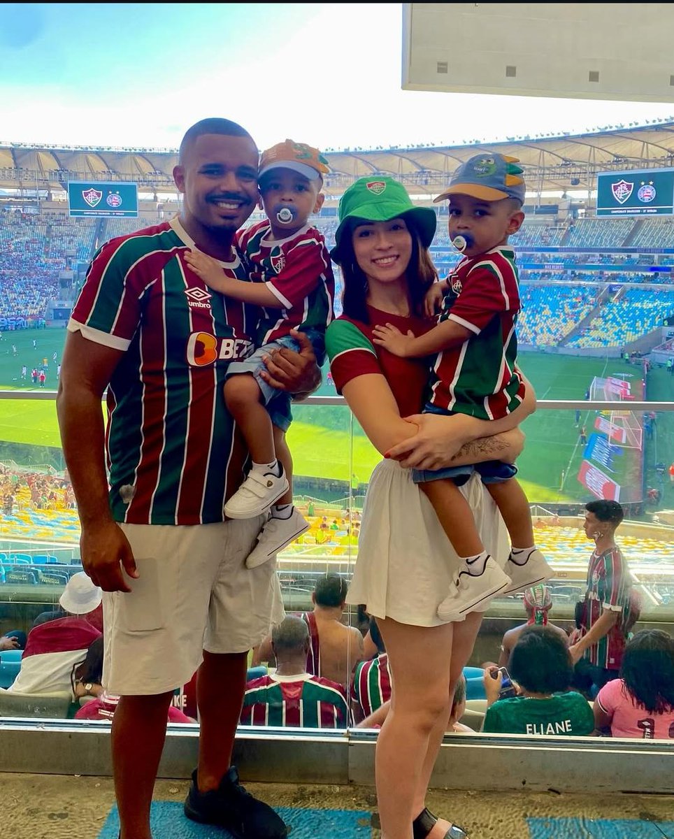 Gabrielbadeso's tweet photo. Caso queira por algum motivo o número do WhatsApp dele, e também caso queiram o seu endereço, só me chamar na DM que passo.  Quem quiser ajudar e ficar com preguiça de escrever a chave Pix, me chama na DM que eu mando e é só copiar e colar.

Muito obrigado a todos! ❤️❤️ https://t.co/0LoIx4ARK7