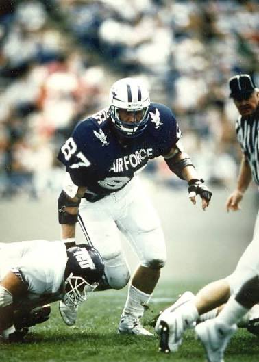 WCCSG_'s tweet photo. Who remembers watching the legendary Chad Hennings play at Air Force? 🇺🇸 https://t.co/ClxlWqi450