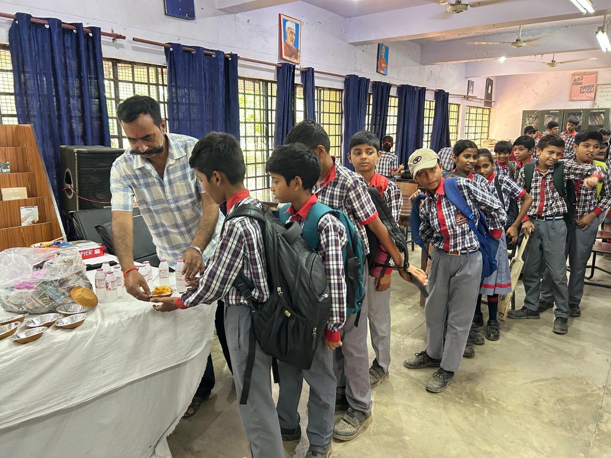 KvNaini's tweet photo. #BhartiyaBhashaSummerCamp
Day -4
(Local Cuisines-Name of Spices/Fruit/Vegetable)
🙏🌹🙏
KV Naini Prayagraj is organising Bhasha Summer Camp from 13.05.26 to19.05.26.
#केवीएस
#KVians #KVS
#KVNainiPrayagraj
#KVS
#LearnIndianLanguages #SummerCamp2026
#NCERT
#Postivelearning https://t.co/wbWE02YQNY