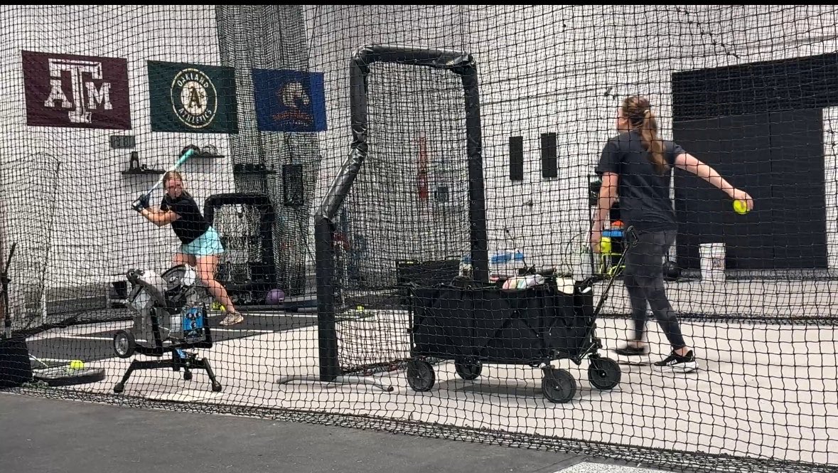 b_rookebennett's tweet photo. Great to get some work in with @AggieSoftball All-American @rileysartain. I learned a lot and i’m excited to get to work!
#transferportal https://t.co/NBt98p2Rha