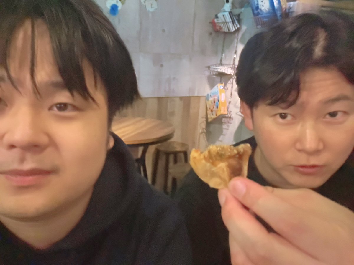 みと tweet media