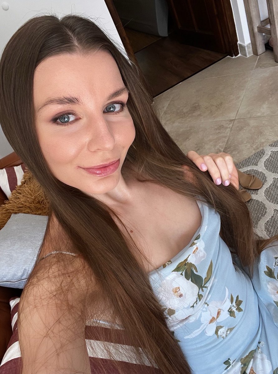 ArinaShy's tweet photo. Beautiful outfit for 🩵 @Metart @MetArtNetwork @SexArt ✨ https://t.co/OmRnho7ZP7