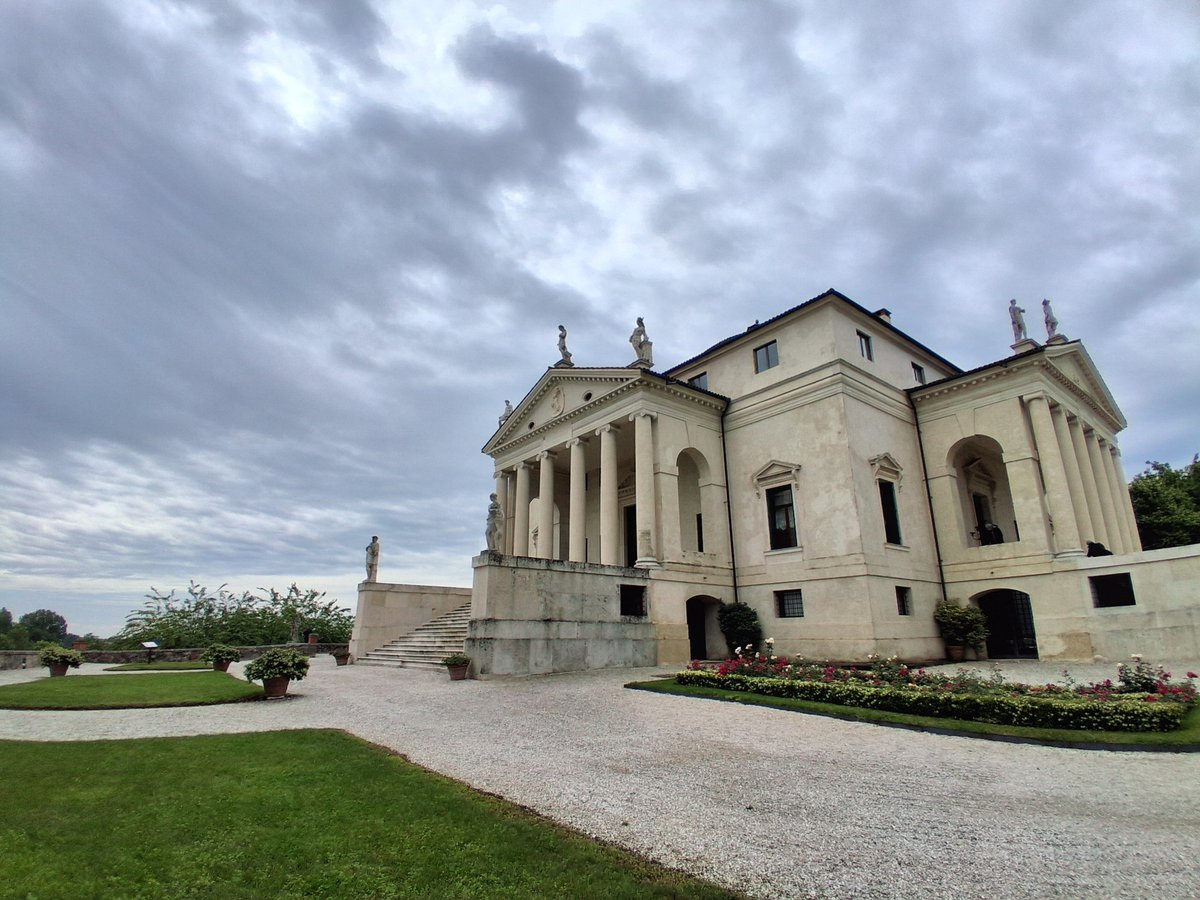 24Marinap's tweet photo. Colmata una lacuna.
Capolavoro del #Palladio
#LaRotonda #AndreaPalladio
#Vicenza
#VillePalladiane https://t.co/WapT5odUEL