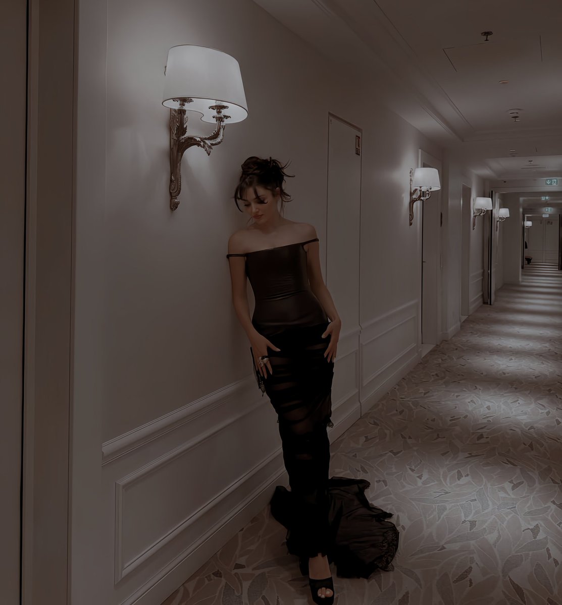 Versosenroma's tweet photo. ᅠᅠᅠᅠ

ᅠᅠ                                   ᅠᅠᅠᅠ

ᅠᅠ                      « Hay elegancia en el misterio y poder en el silencio. »

#FreeRol https://t.co/2iS3oAfavJ