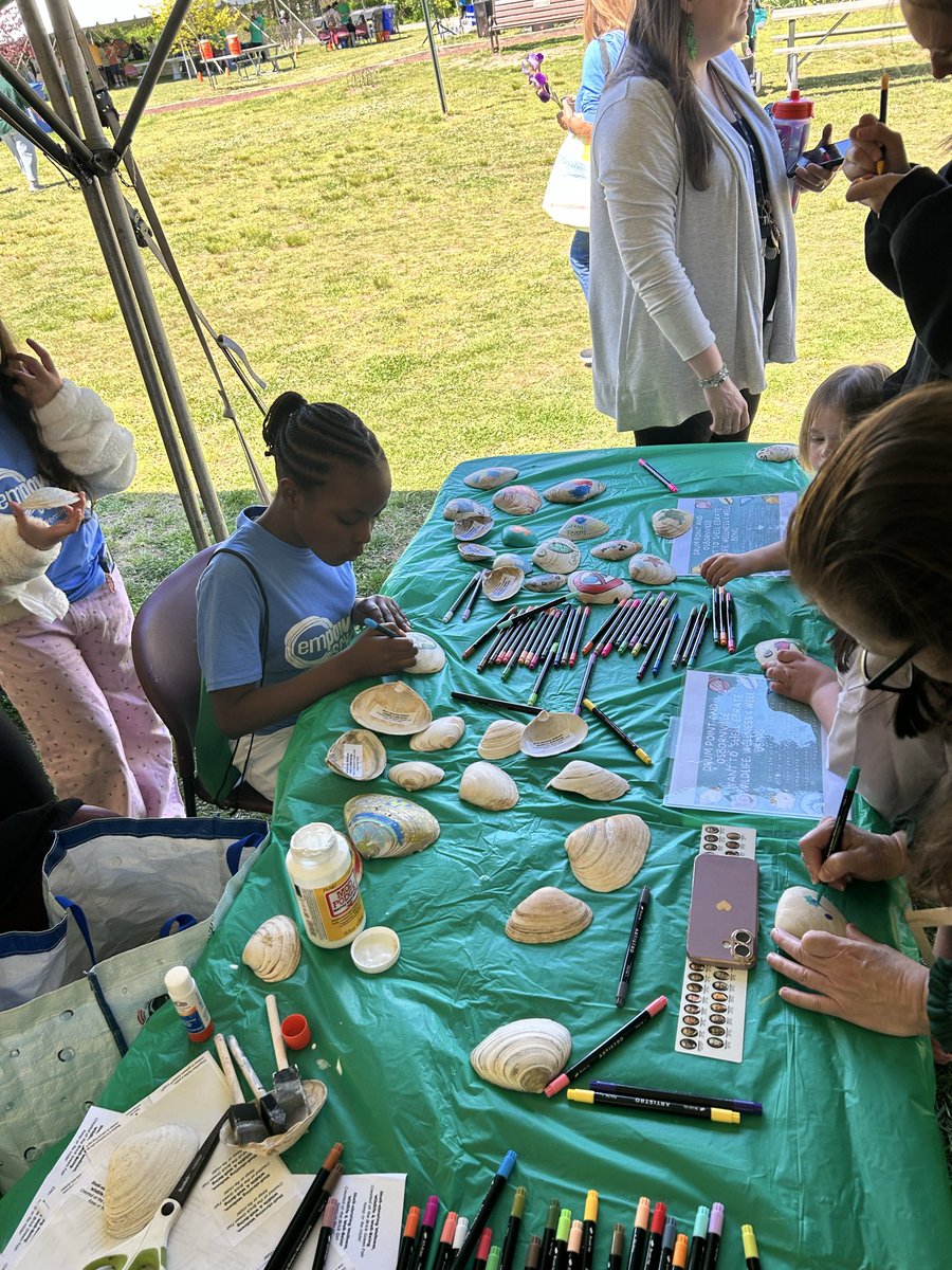 BTPSLearns's tweet photo. Our Green Teams truly shined at this year’s Green Fair! Students and advisors showcased their commitment to sustainability across Brick Schools. Thank you to our dedicated Green Team advisors and students for inspiring us to protect and care for our environment! @BrickSupt https://t.co/e7BuwNRIlK