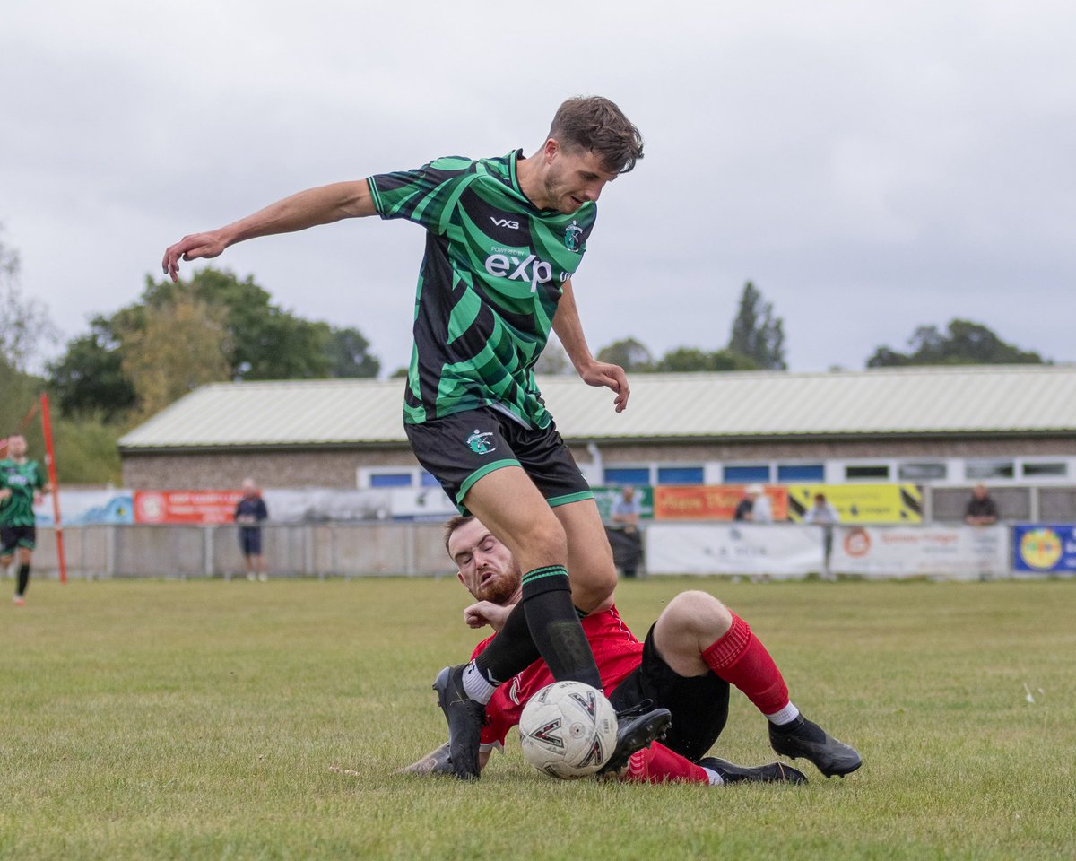 LukeHearn12's tweet photo. With so many changes throughout the year, it was never easy, but we stuck together when it mattered and kept @WellingTownFC in Step 6. 

Proud to captain the side in the second half of the season and to reach 97 appearances at Steps 5 &amp; 6.

Appreciate everyone involved 🤝 https://t.co/eu8YNy1HGE