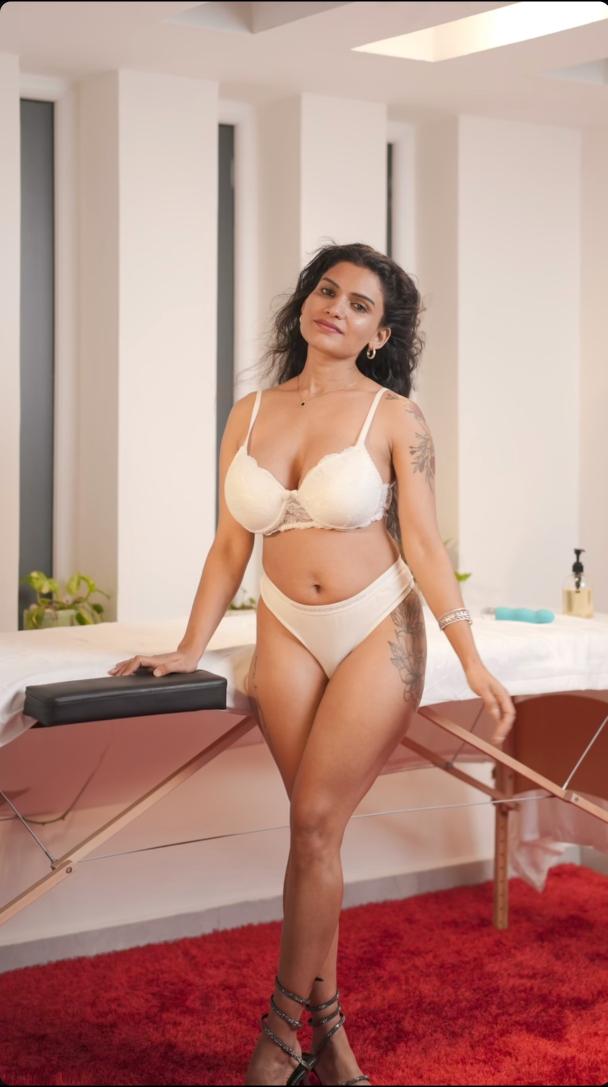 Resmi R Nair Porn Hub tweet media