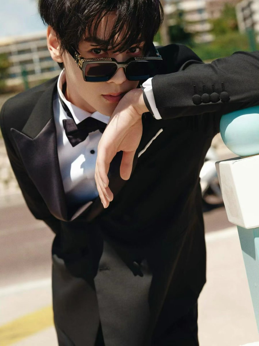 ZYY060958's tweet photo. #XuningxLOrealParisCannes
老爸帅翻天了 https://t.co/6pQtwI5733