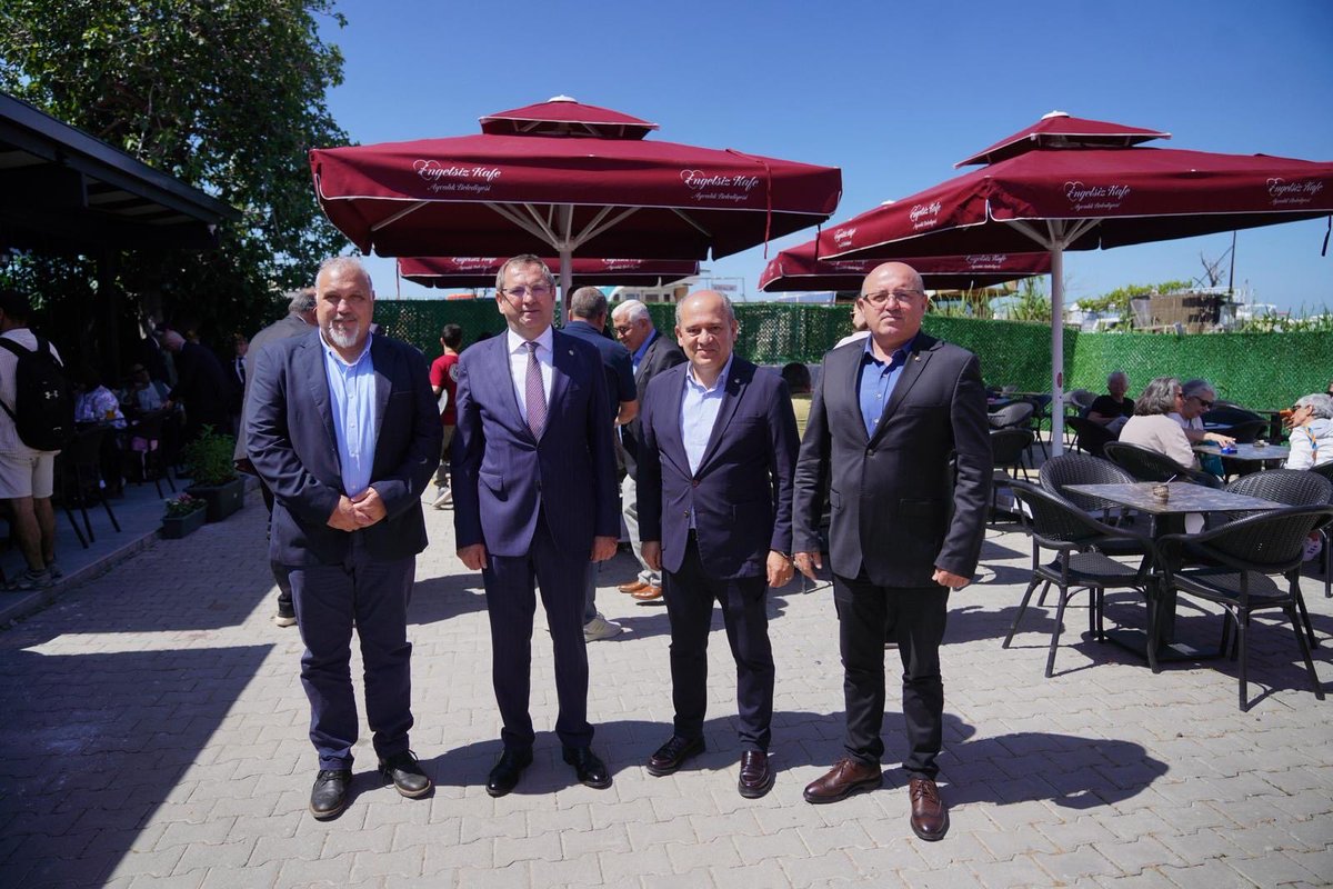 burhaniyeto's tweet photo. Burhaniye Ticaret Odası Yönetim Kurulu Başkanımız Sayın Hasan Varol, AgroAyvalık Kuzey Ege Tarım ve Hayvancılık Fuarı kapsamında düzenlenen “Zeytin Üretim Zirvesi”ne konuşmacı olarak katıldı.

Detaylar: https://t.co/3Q6nHBiyyd https://t.co/bhPC0tEvuR