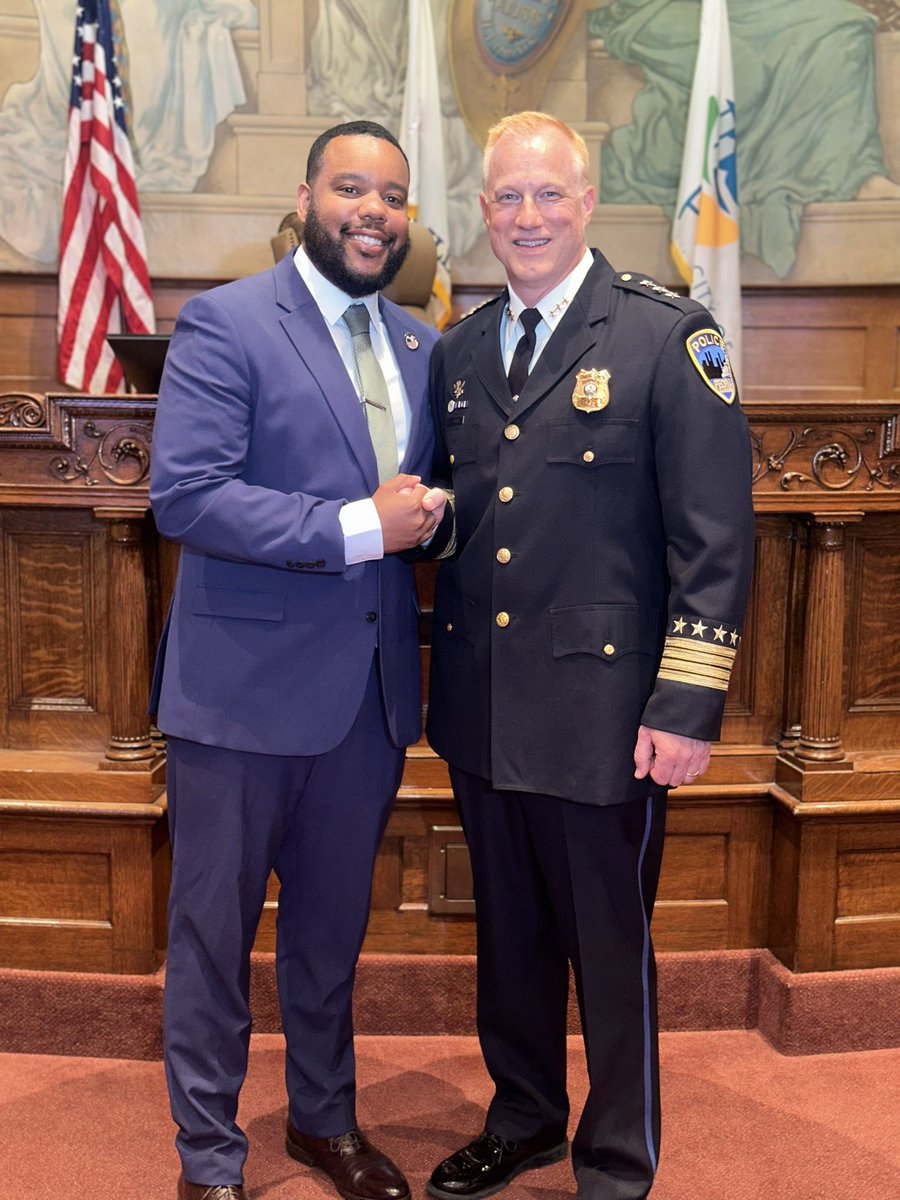 309Allen's tweet photo. Today, we celebrate and usher in a new era of leadership as we swear in Brad Dixon as the new Chief of the Peoria Police Department. 

As a proud Peorian and career officer within PPD, Chief Dixon understands our community, and I look forward to his leadership. https://t.co/efFUbrHgRq