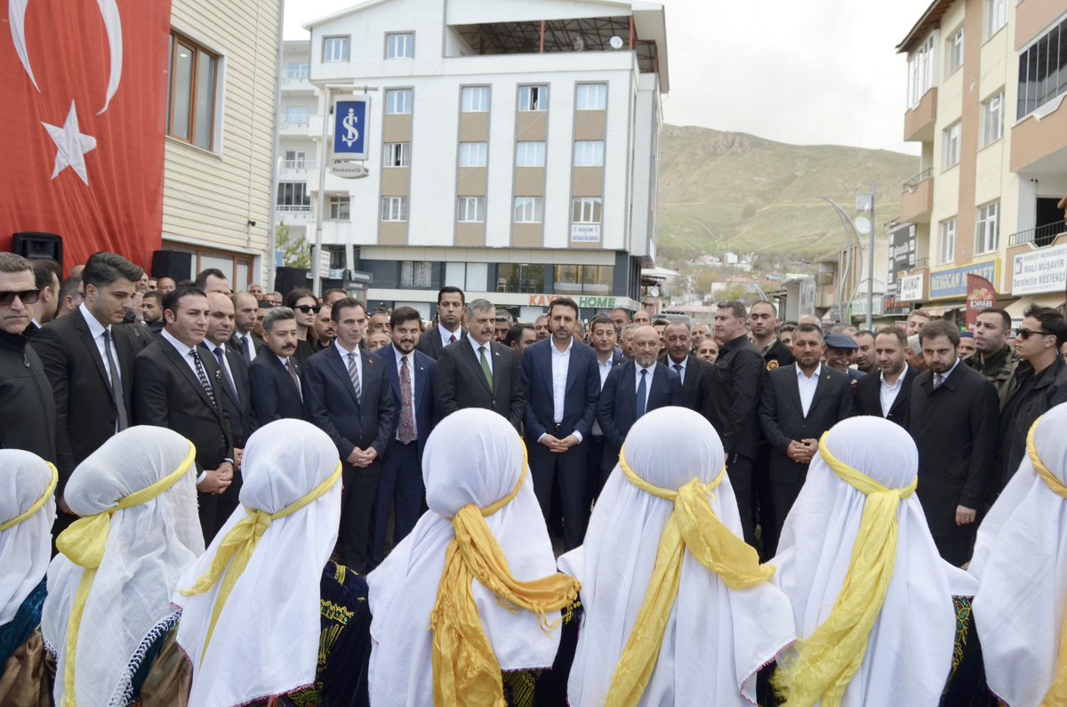 AdilcevazBld's tweet photo. Belediye Başkanımız Sayın Av. Abdullah AKBABA, şehrimize teşrif eden İçişleri Bakanımız Sayın Mustafa ÇİFTÇİ ve beraberindeki heyeti belediyemizde ağırladı.

Şehrimizi onurlandıran İçişleri Bakanımıza ilçemize gösterdikleri ilgi ve desteklerinden dolayı şükranlarımızı sunuyoruz. https://t.co/RTcICP1Xlv