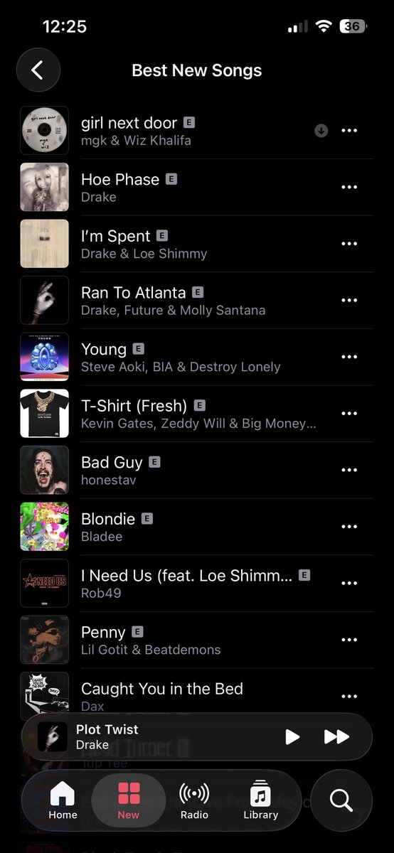 12gage86's tweet photo. .@machinegunkelly &amp; @wizkhalifa at the top of the best new songs playlist on Apple Music! 
even over all these new drake songs and everything😮‍💨
Blog Era Boys is gonna be generational,
peep av down there too🫡 https://t.co/rdmtbgJibE