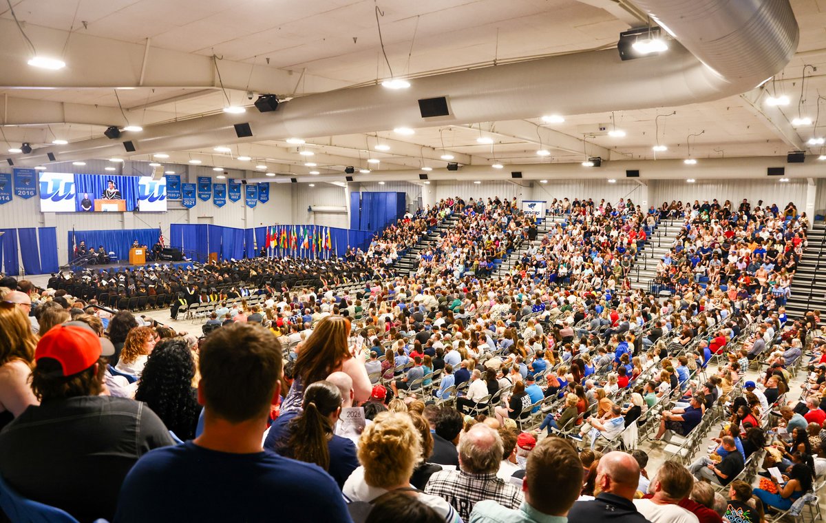 IowaWesternCC's tweet photo. A Reiver for life 🎓 https://t.co/QtafSKn9aD